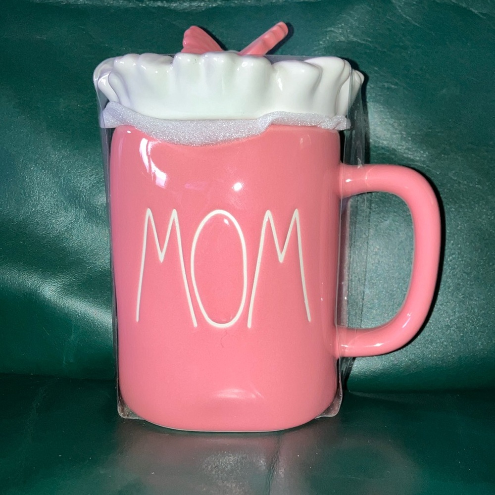 Rae Dunn Mom mug